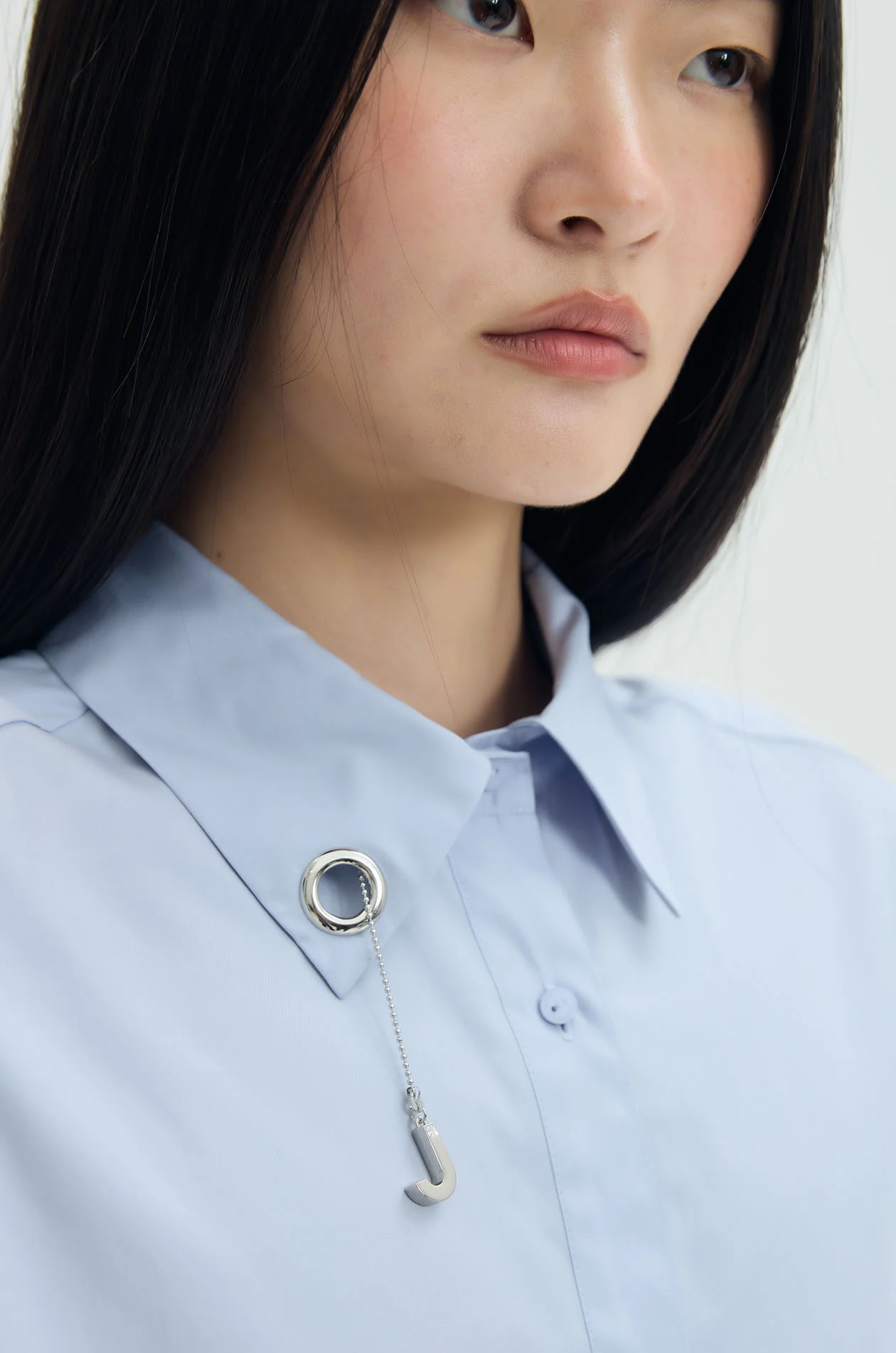 Sleeveless Shirt with Charm - Image 12