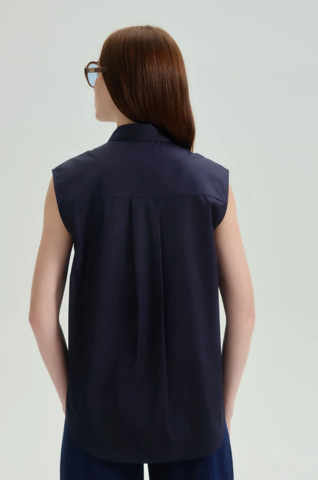 Sleeveless Shirt with Charm - Image 4