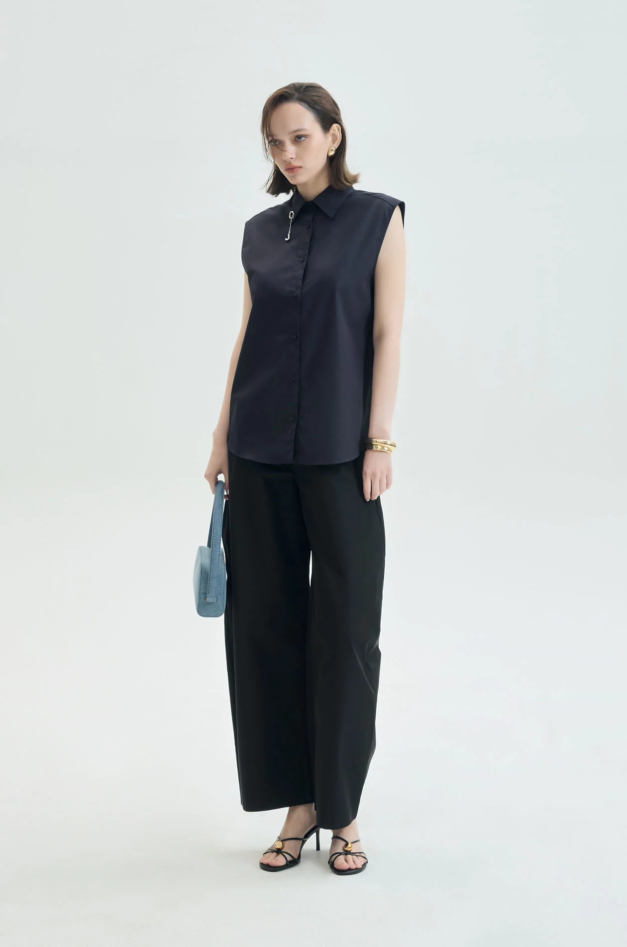 Sleeveless Shirt with Charm - Image 6