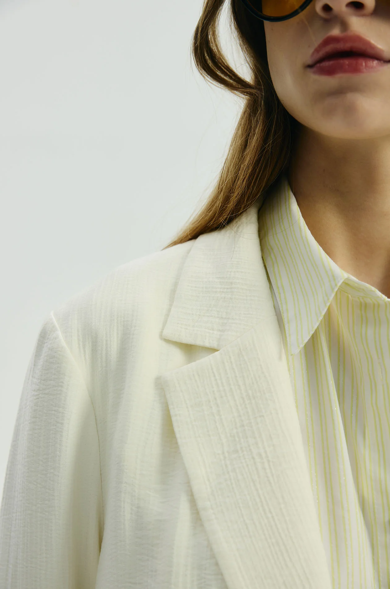 Crinkled Single-Breasted Lightweight Blazer - Image 4