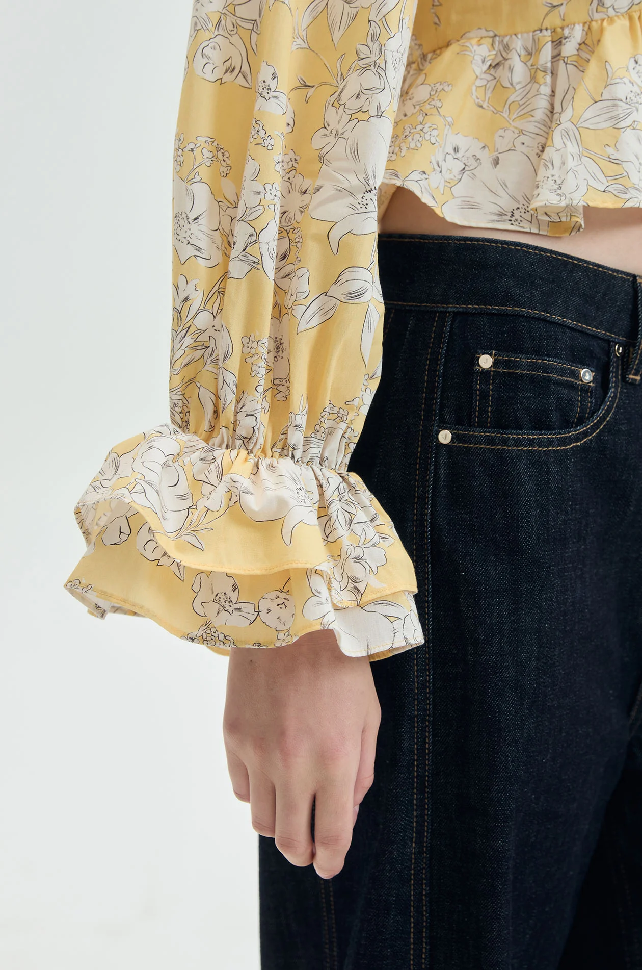 Floral Print Ruffle Blouse - Image 3