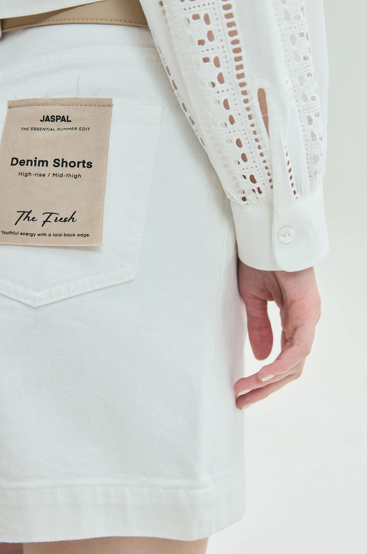 Broderie Anglaise Cropped Blouse - Image 4