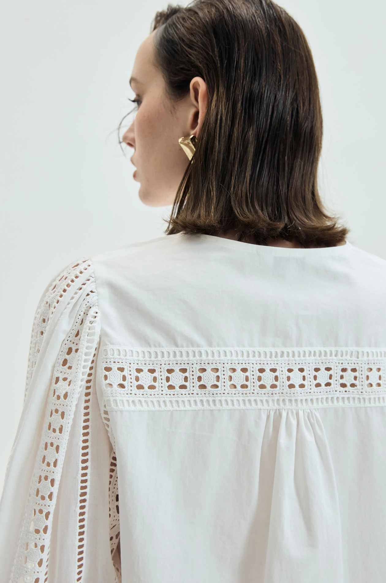 Broderie Anglaise Cropped Blouse - Image 5