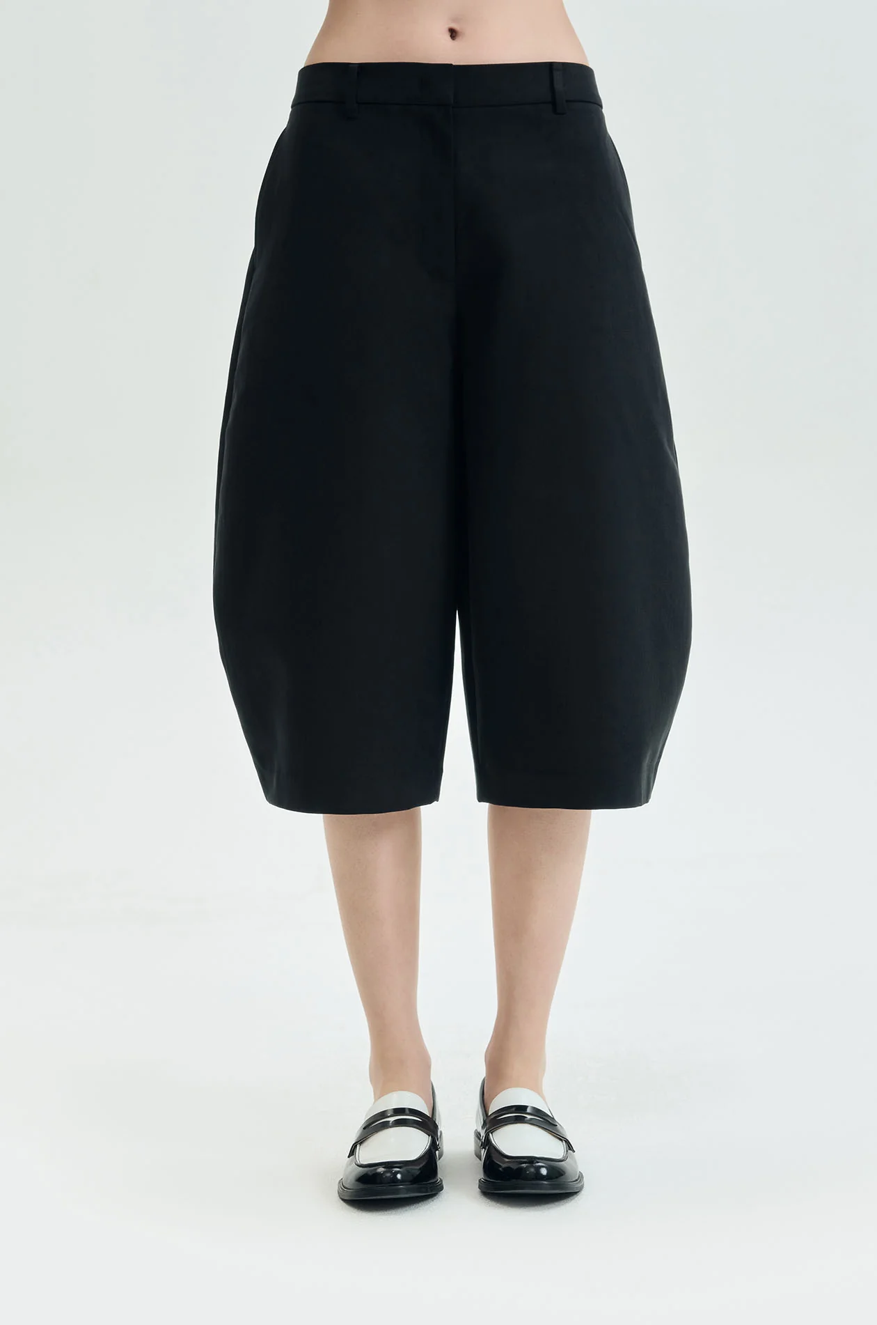 Barrel-Leg Twill Shorts - Image 7
