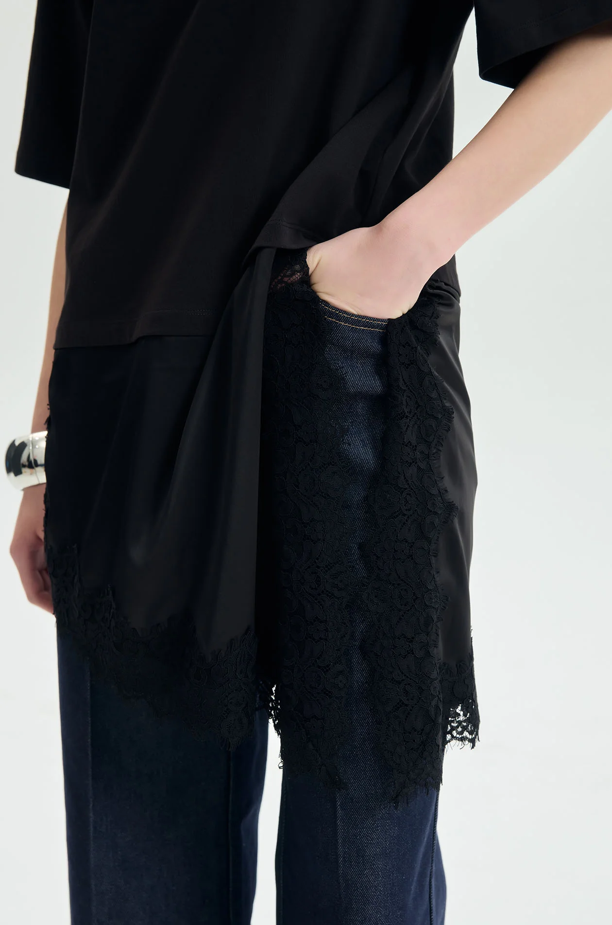 Contrast Hem Oversized T-Shirt - Image 3