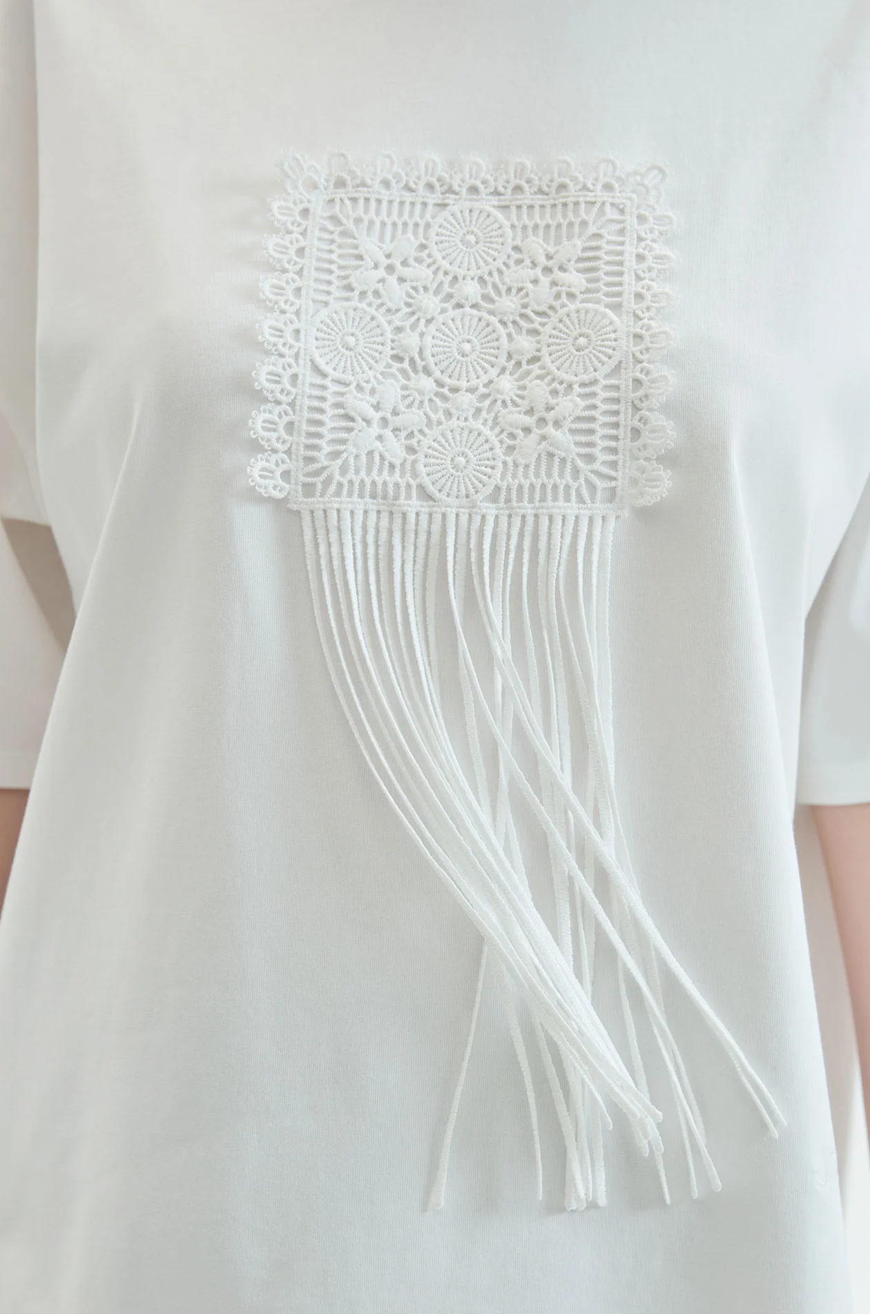 Lace Fringe Loose T-Shirt - Image 3
