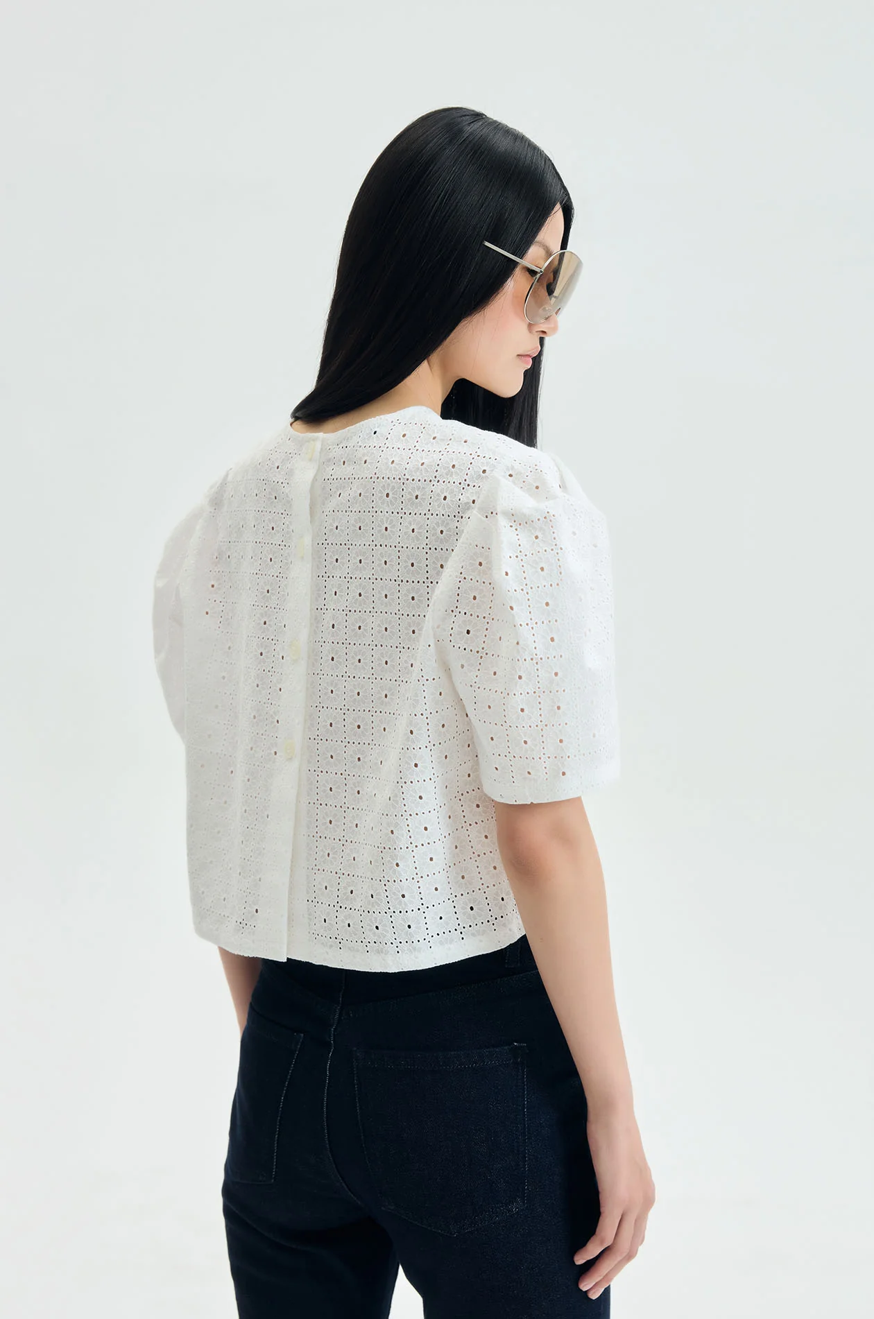 Broderie Anglaise Puff-Sleeve Blouse - Image 5