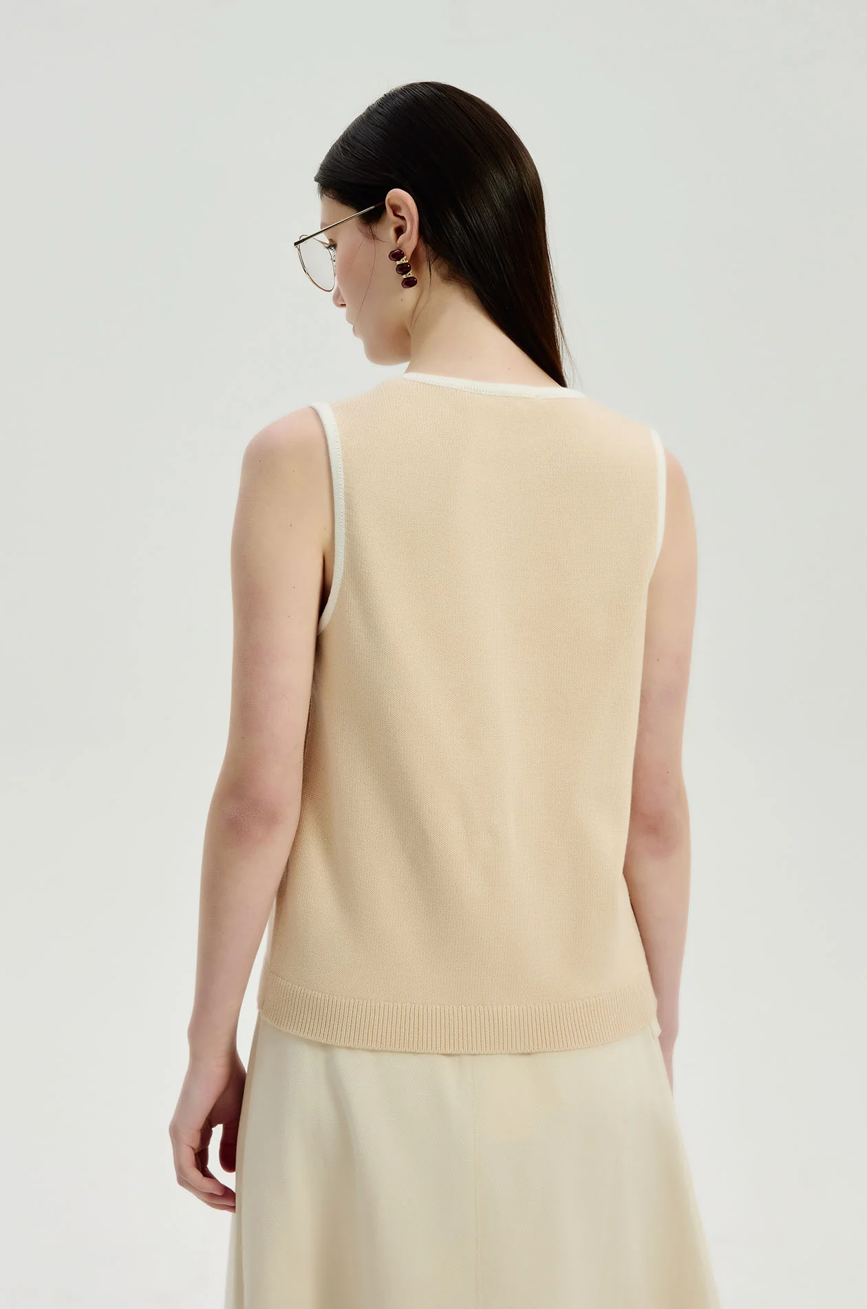 Relaxed Sweater Vest - Image 5