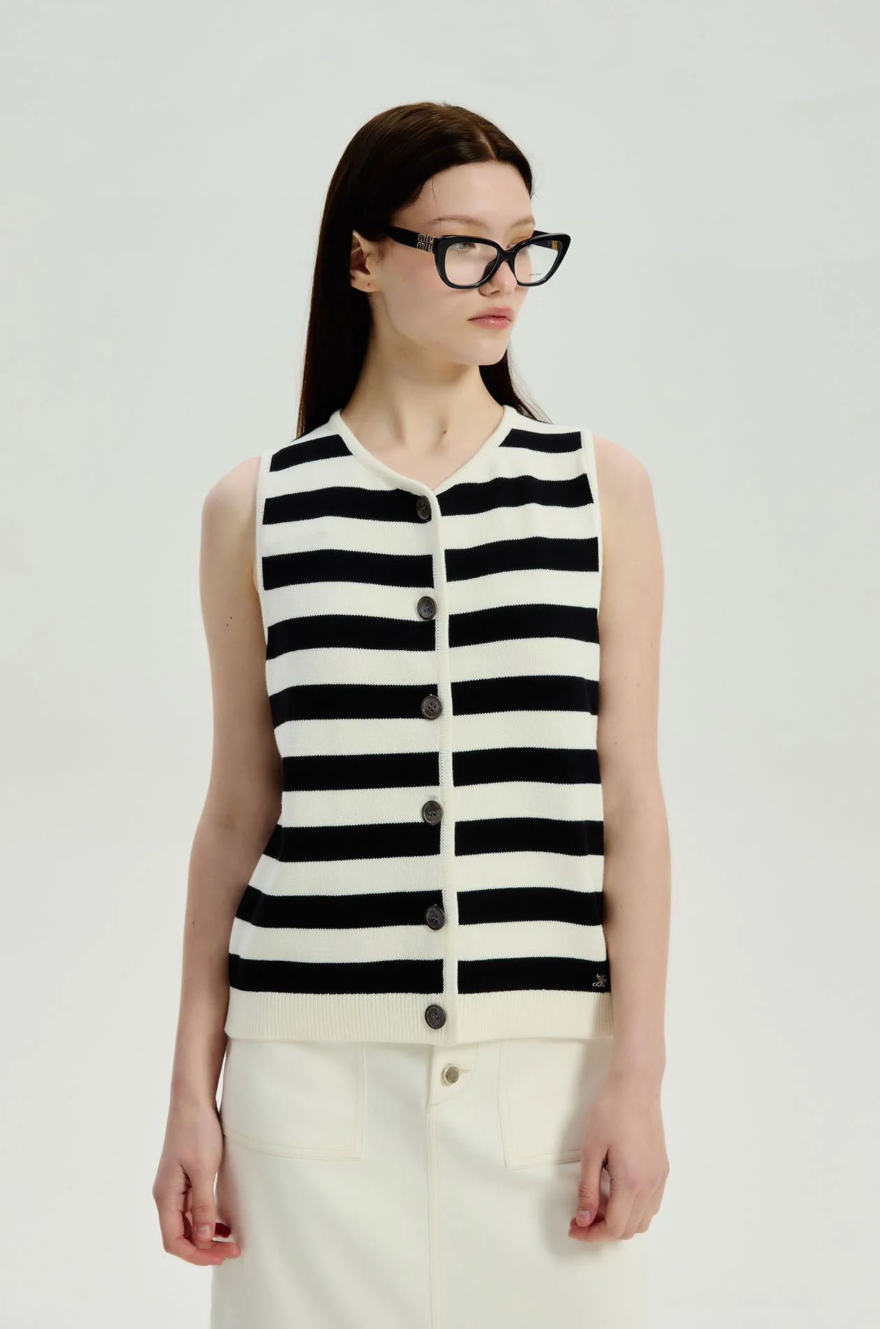 Relaxed Sweater Vest - Image 7