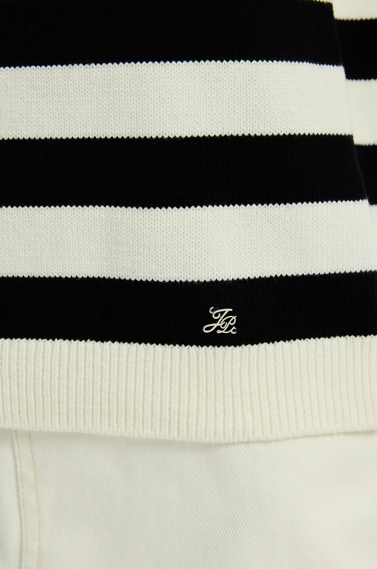 Relaxed Sweater Vest - Image 9