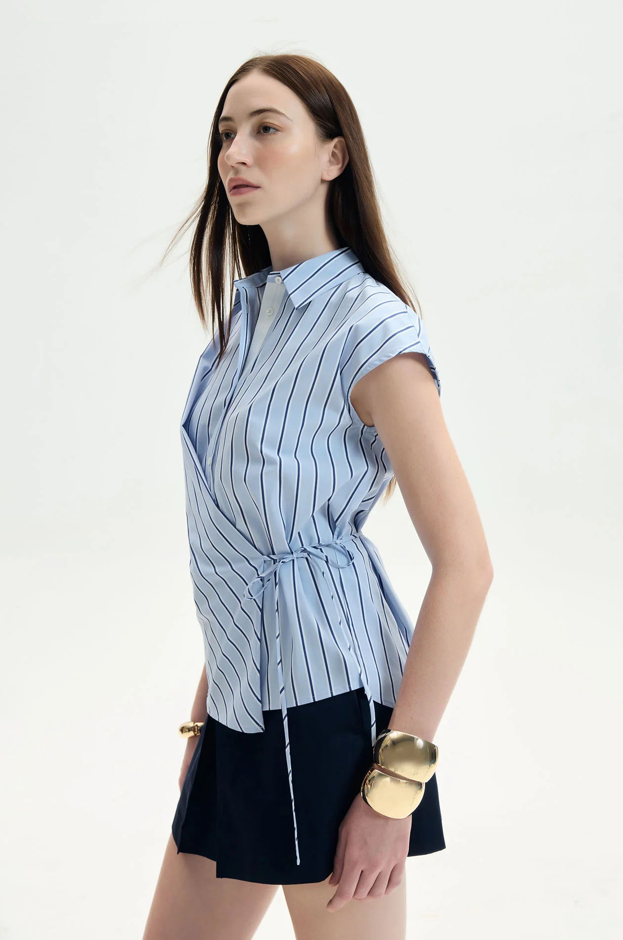 Waist-Tied Sleeveless Shirt - Image 3
