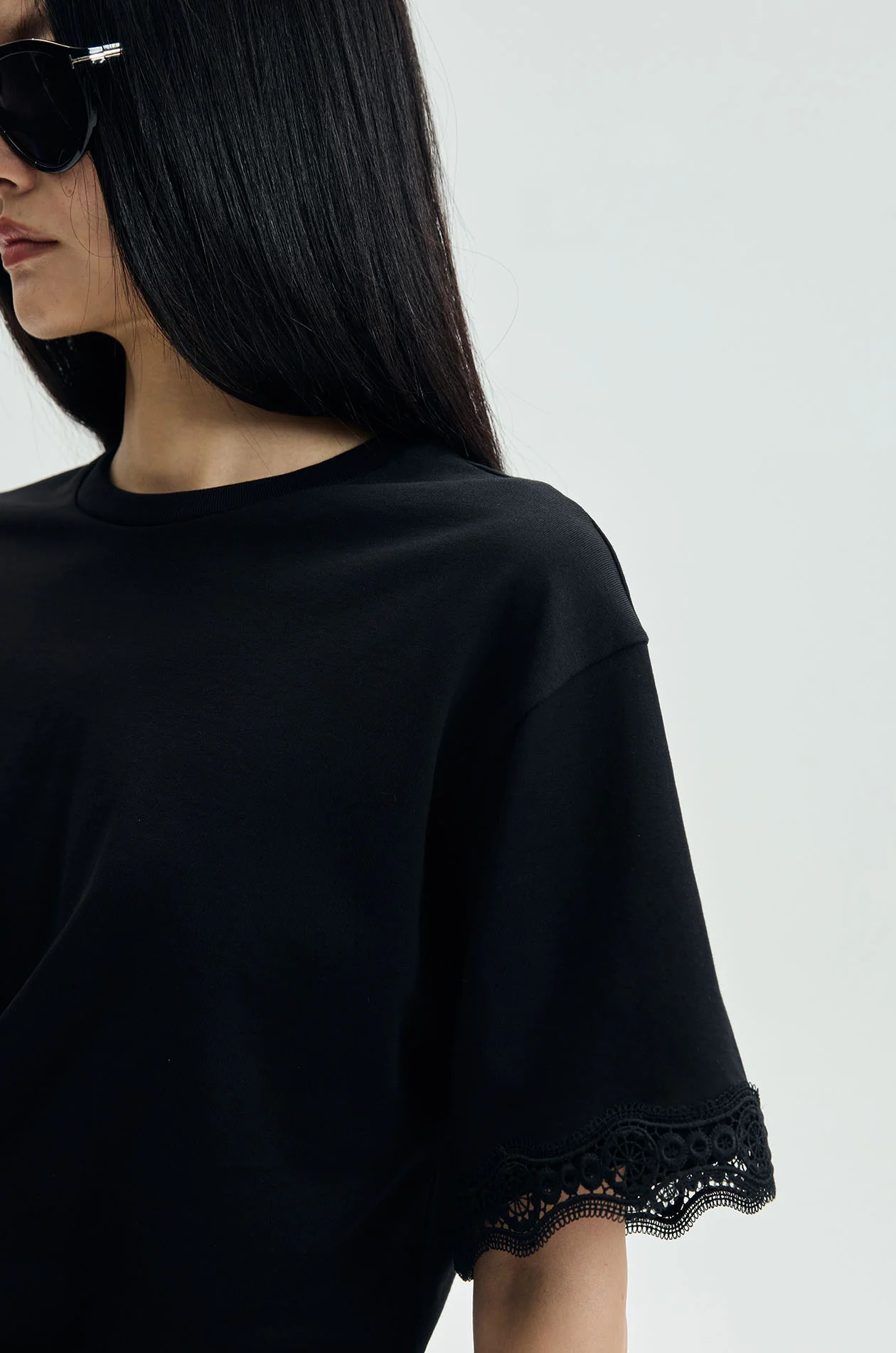 Lace Trim Waist-Defined T-Shirt - Image 3