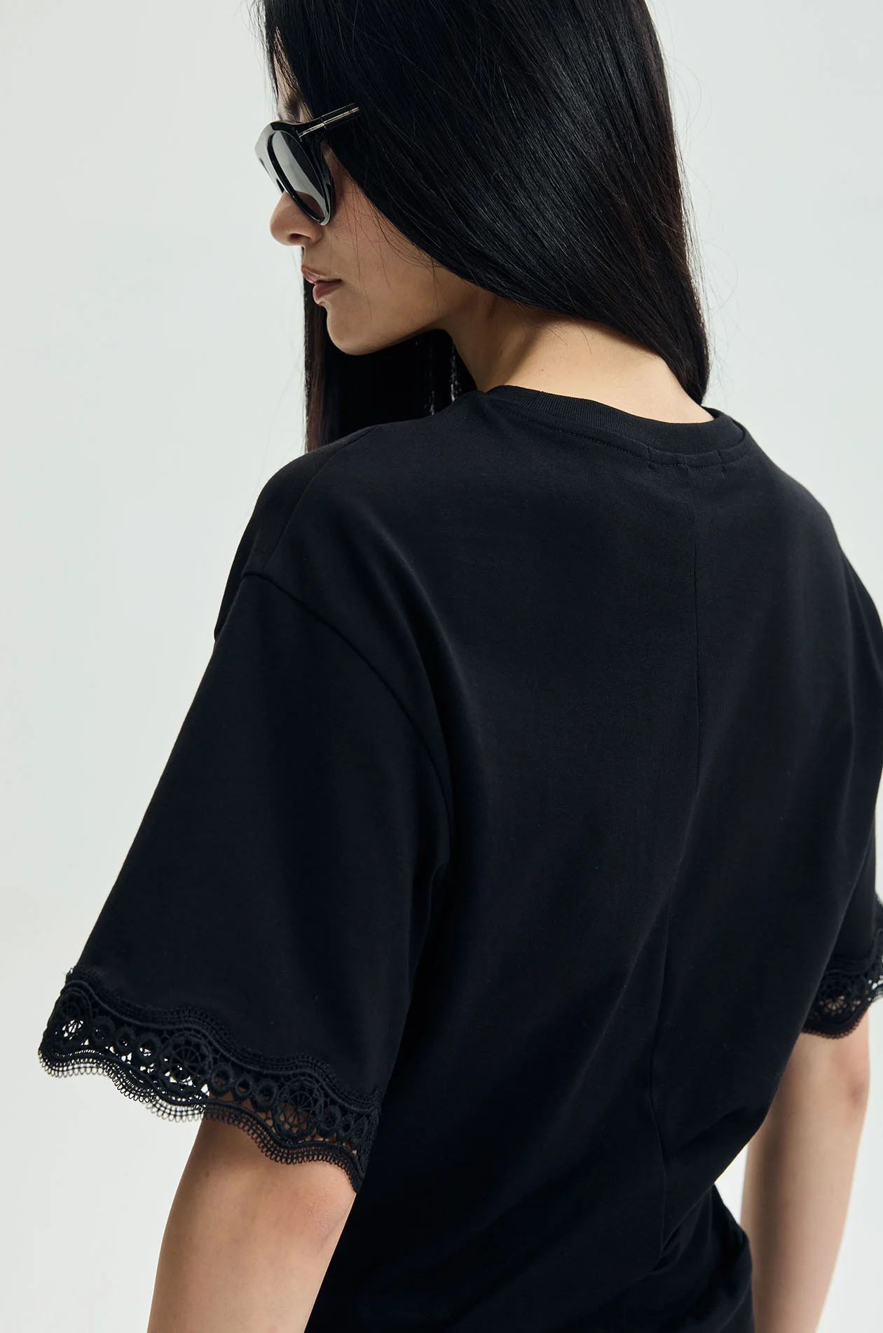 Lace Trim Waist-Defined T-Shirt - Image 4