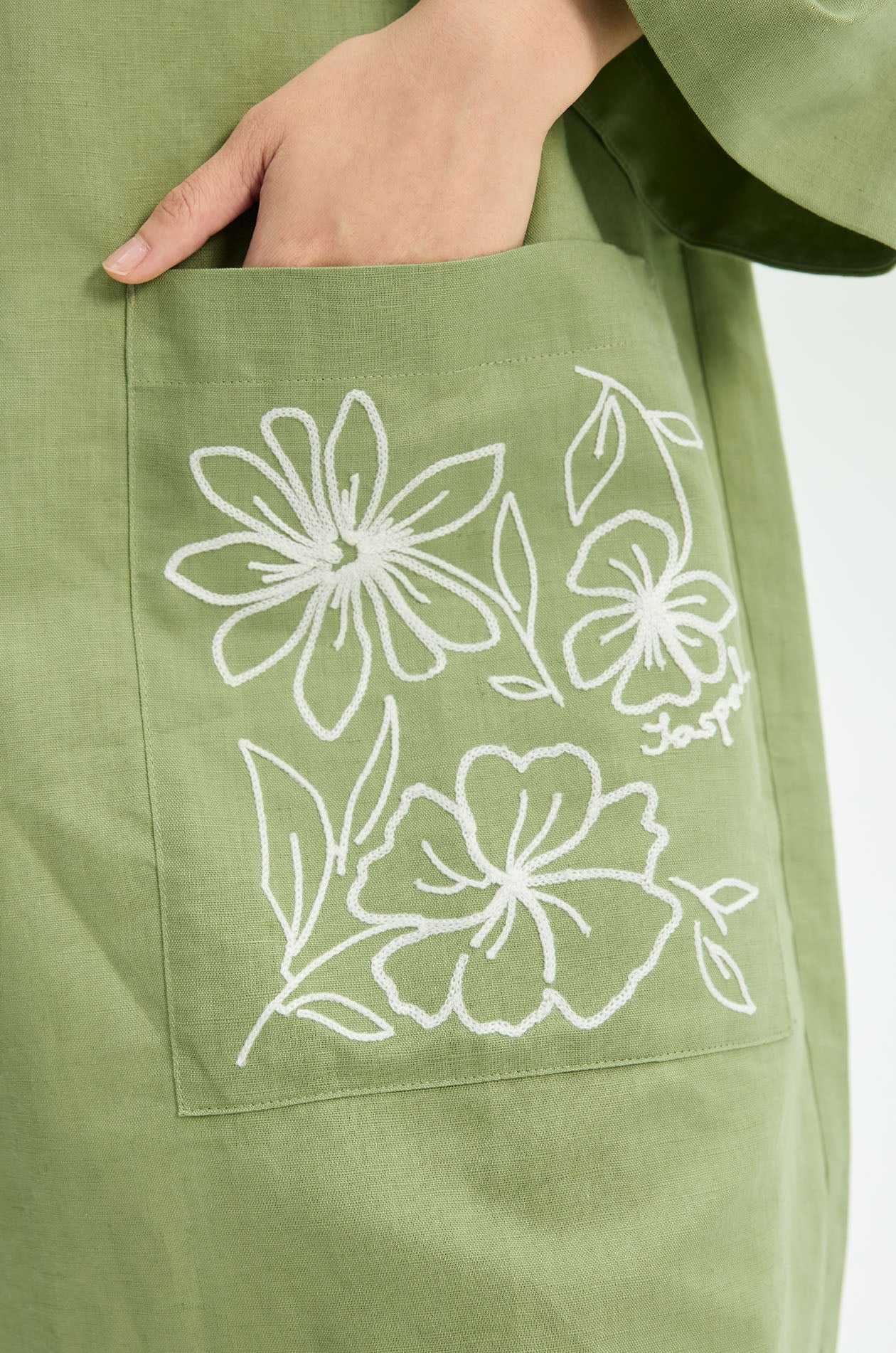 Floral Embroidery Tunic Top - Image 4