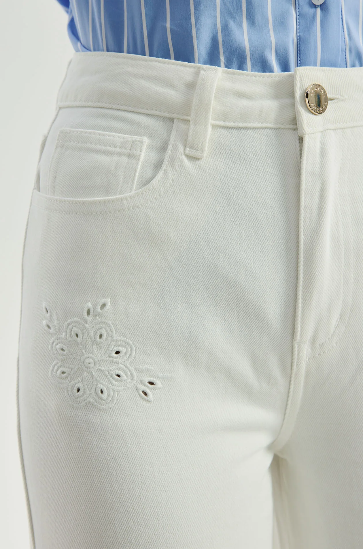Broderie Anglaise Straight-Leg Jeans - Image 3
