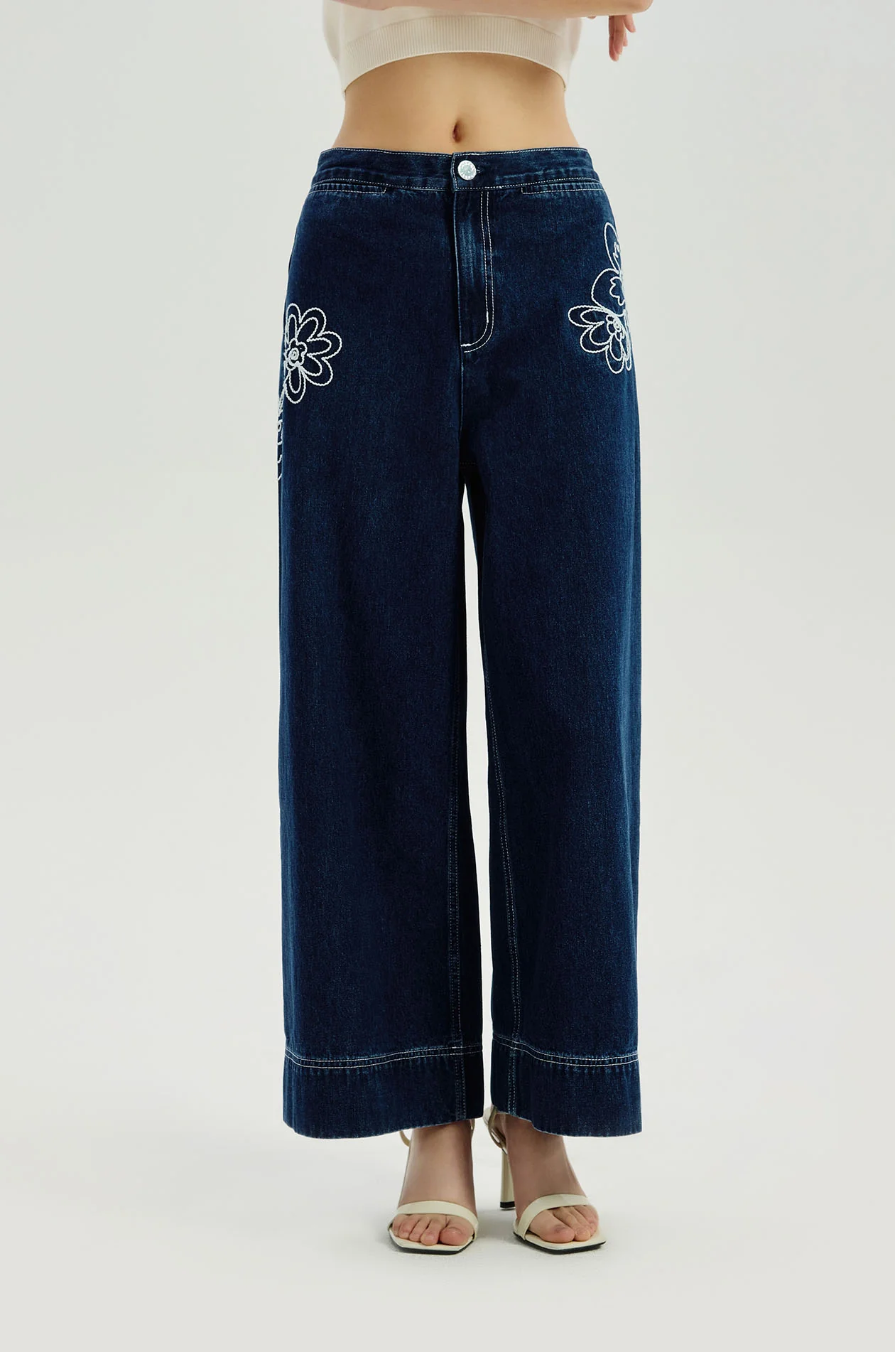Floral Embroidered Cropped Jeans - Image 2