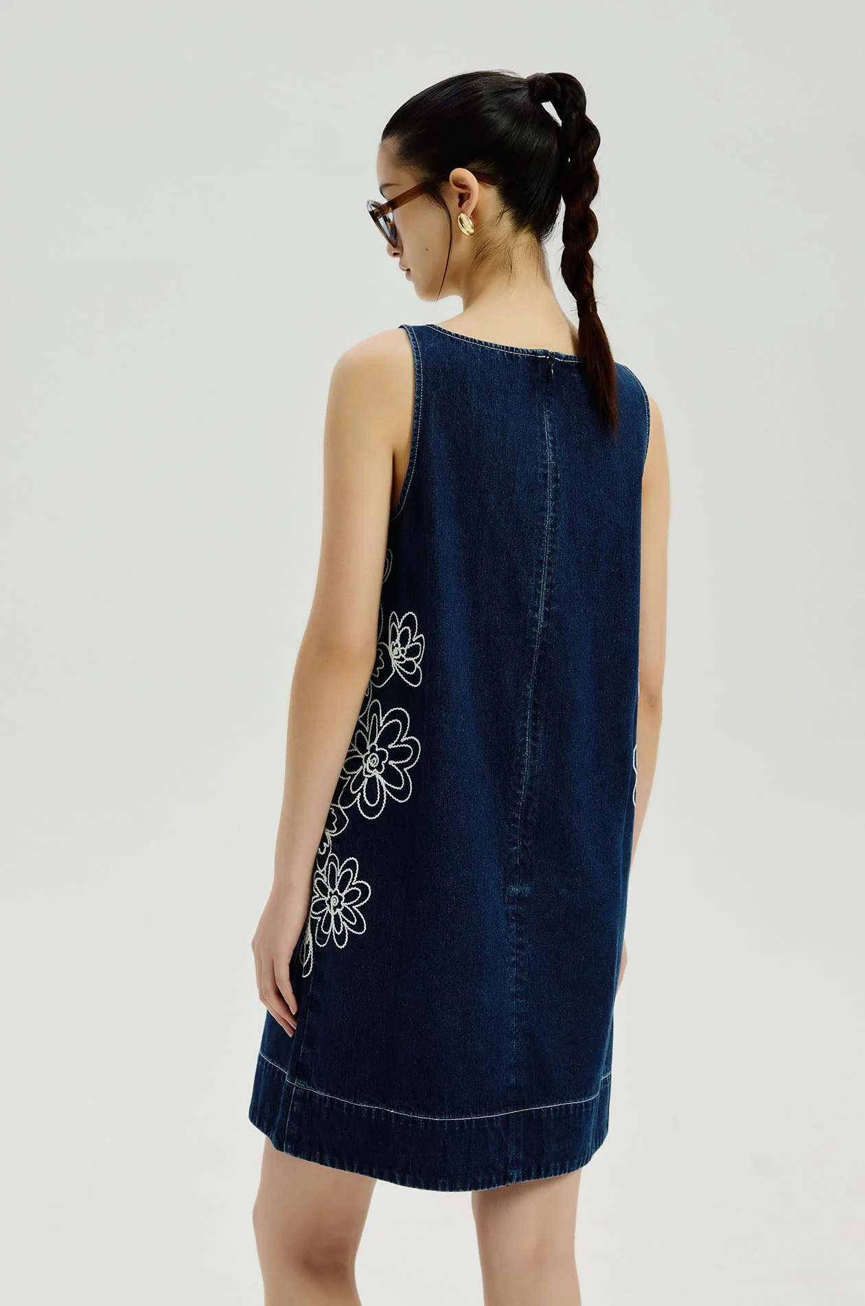 Floral Embroidered Shift Mini Dress - Image 5