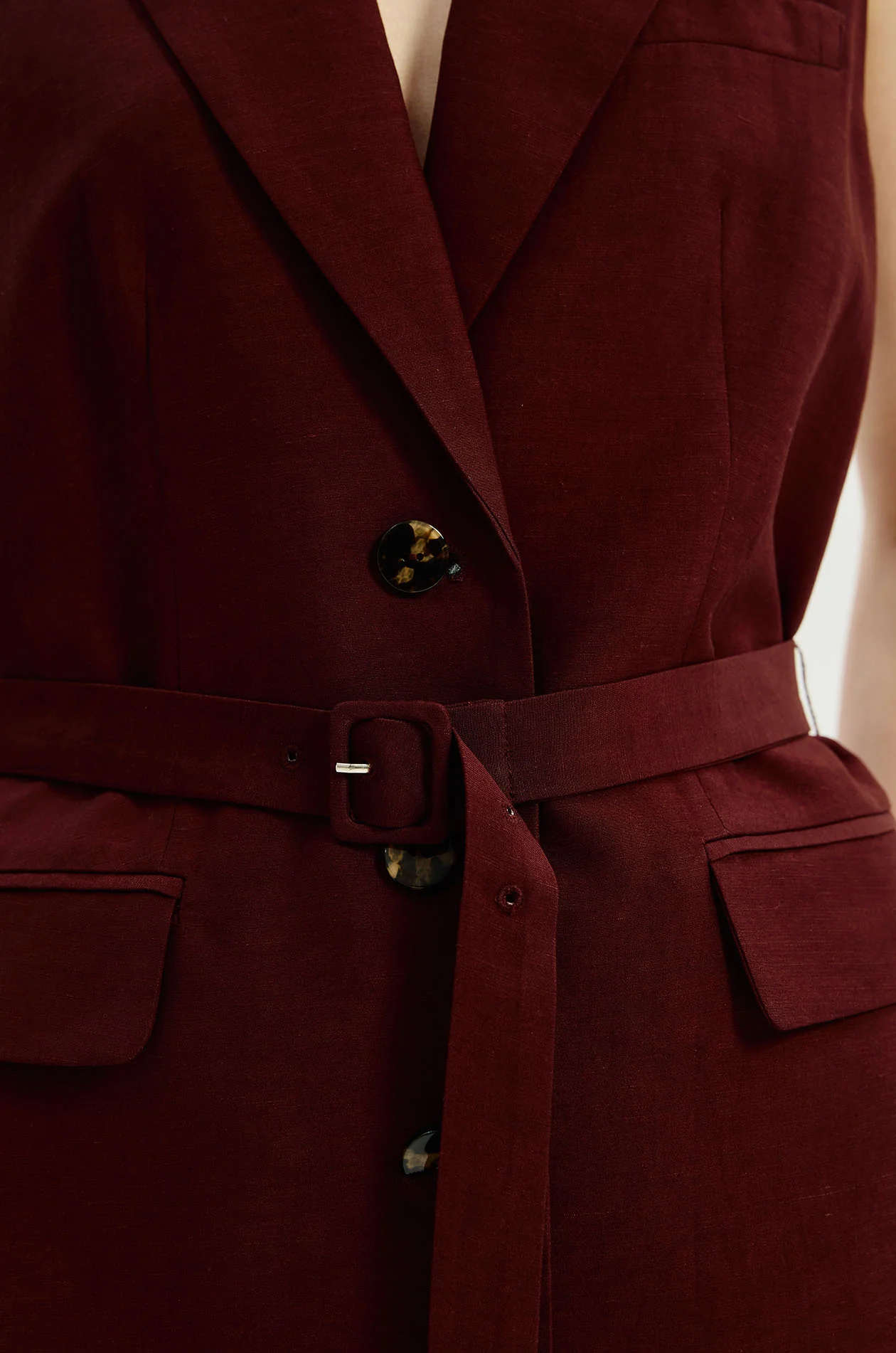 Sleeveless Linen-Blend Blazer with Belt - Image 4