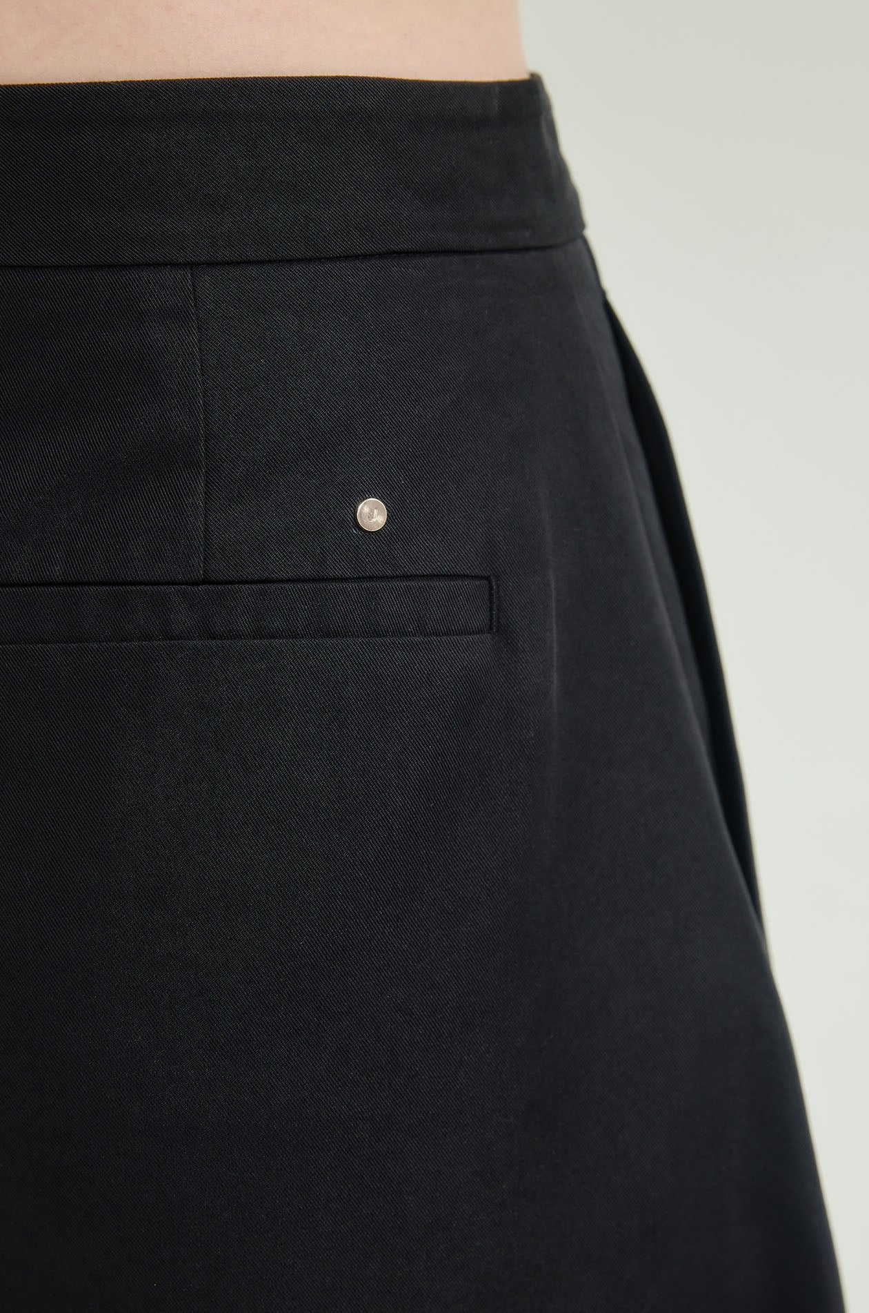 Structured Barrel Pants - Image 4