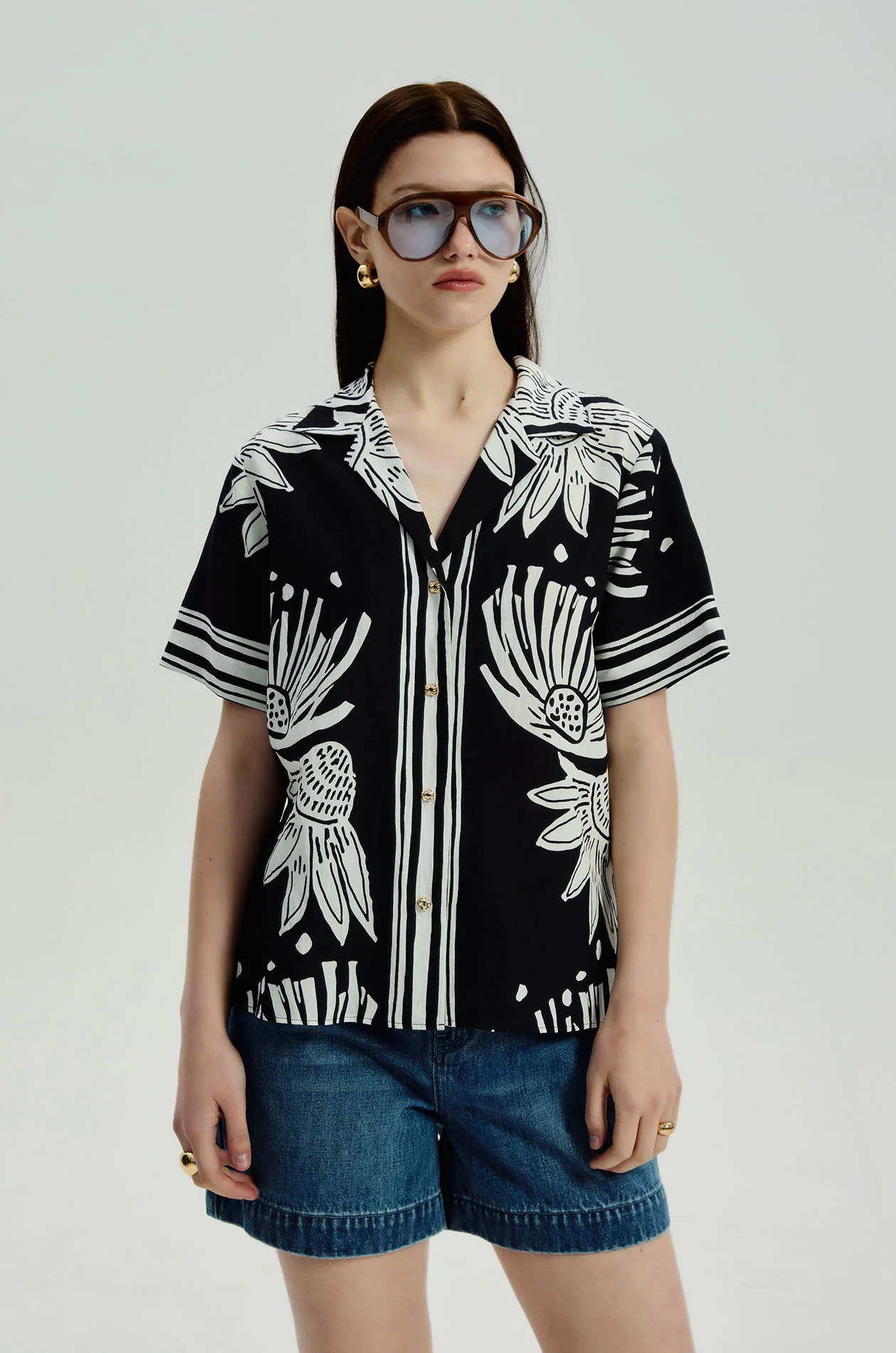 Contrast Floral Resort Shirt - Image 2