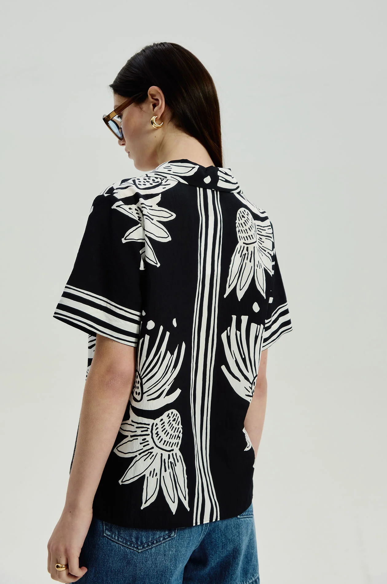 Contrast Floral Resort Shirt - Image 5