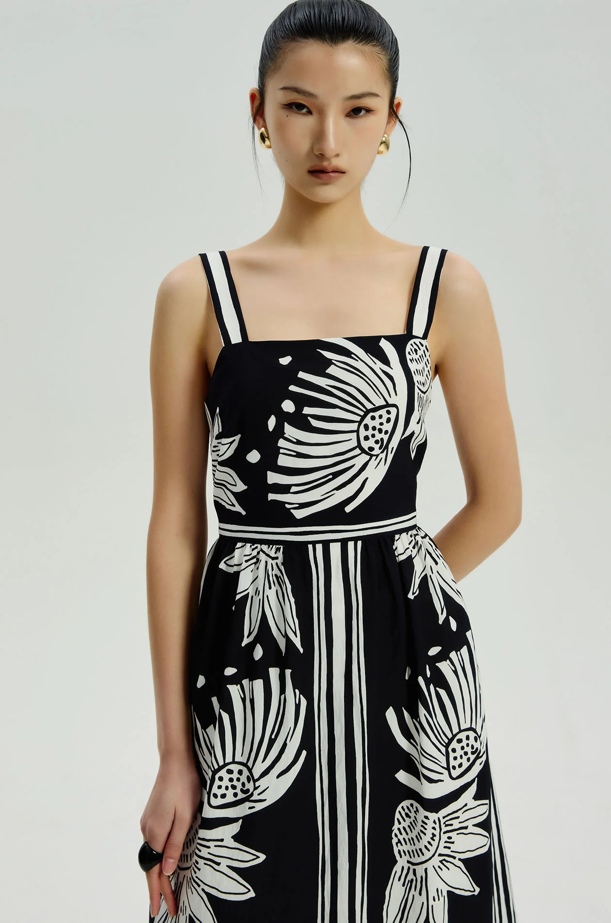 Contrast Floral Strappy Midi Dress - Image 2