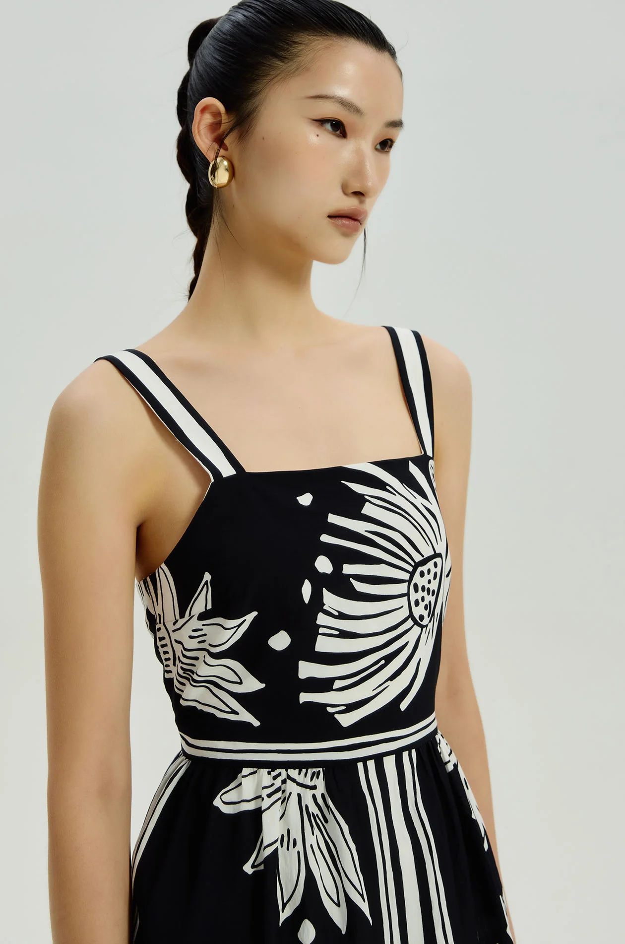 Contrast Floral Strappy Midi Dress - Image 3