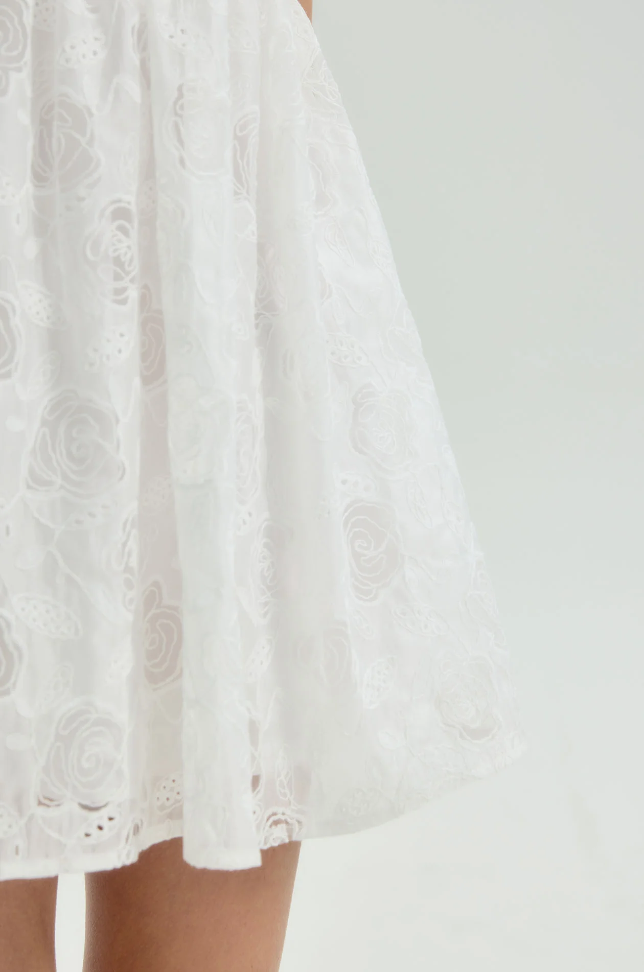 Rose Broderie Anglaise Mini Dress - Image 4