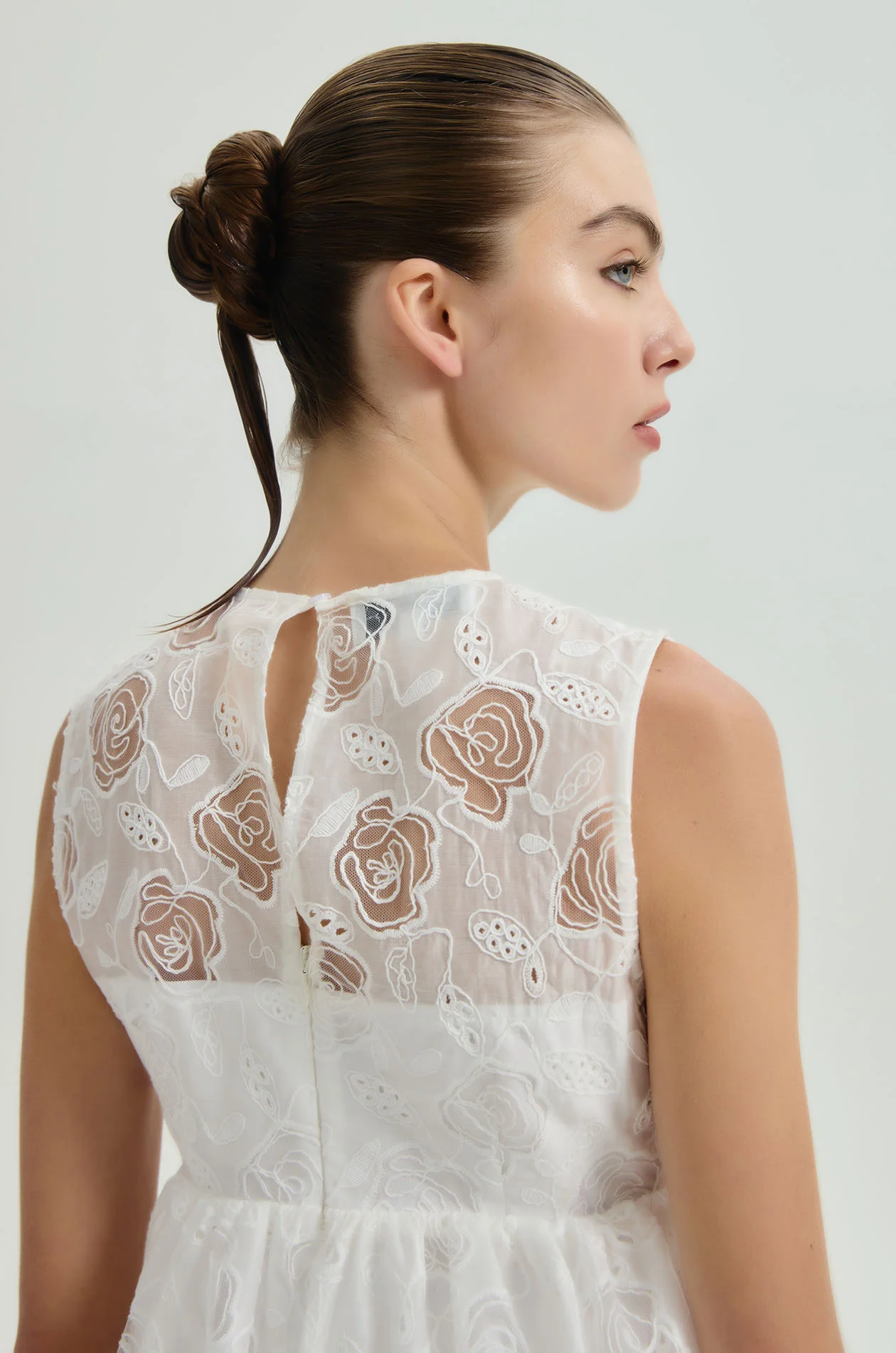 Rose Broderie Anglaise Mini Dress - Image 5