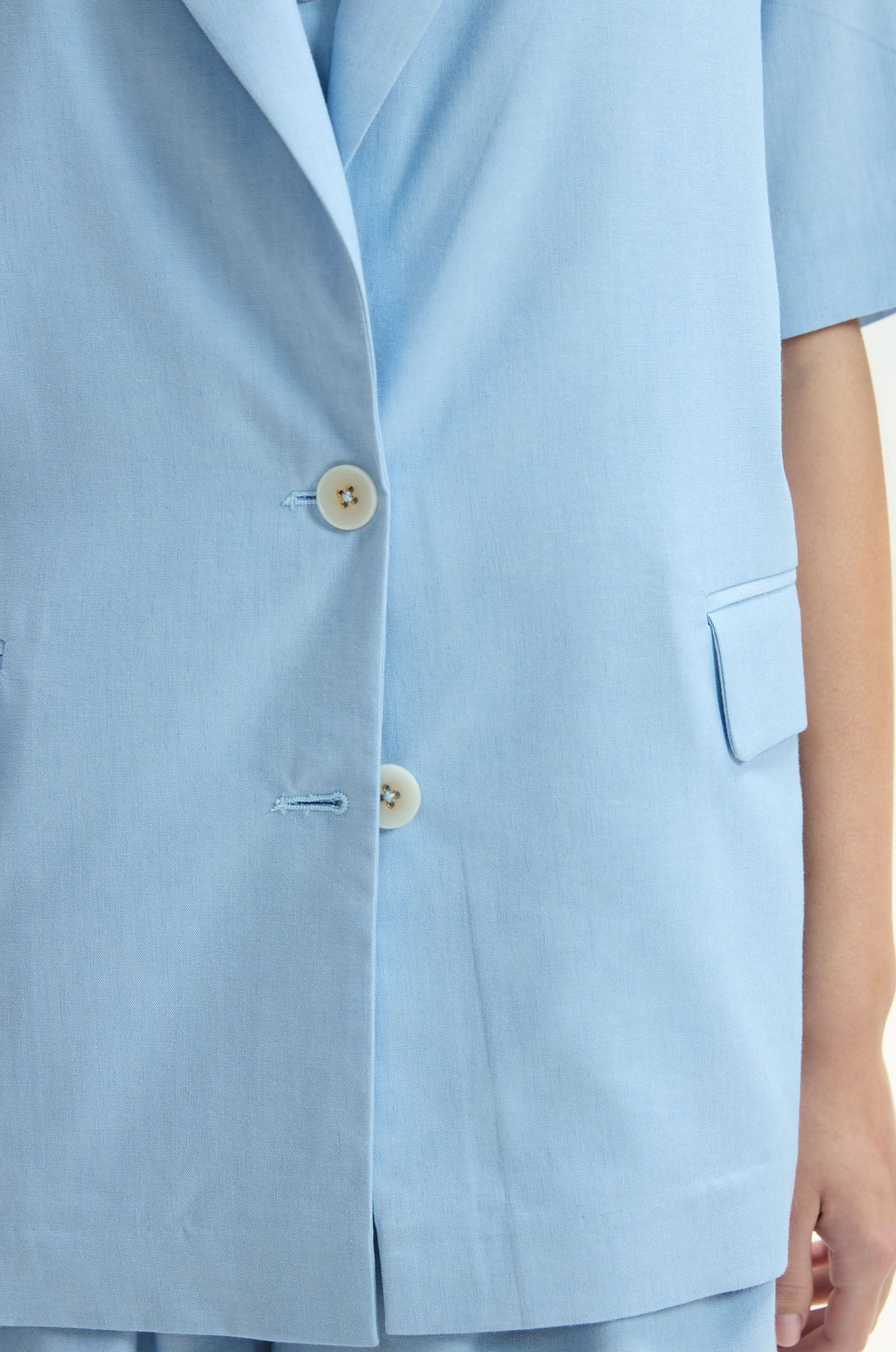 Relaxed Short Sleeve Blazer - Image 3