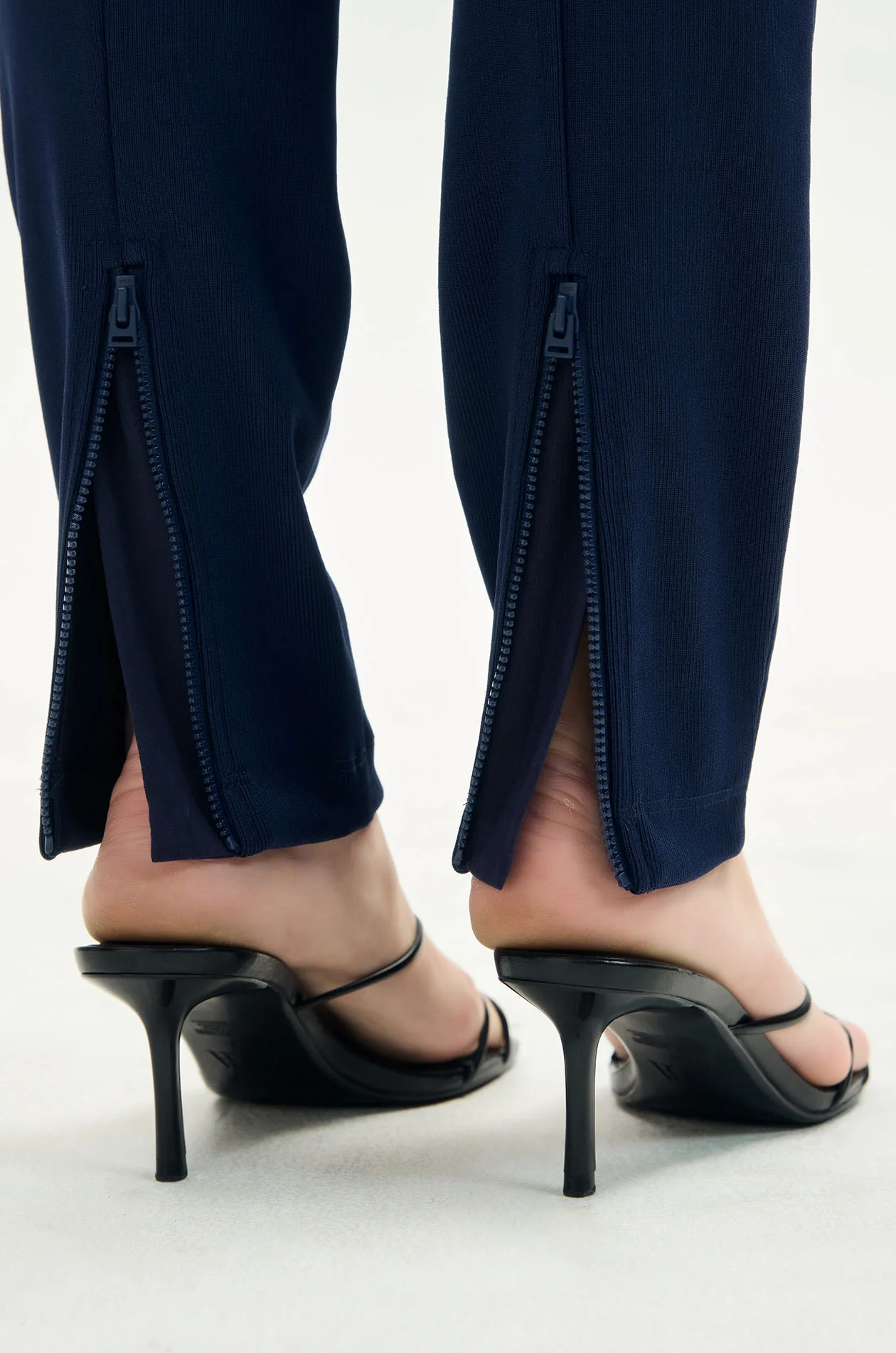 Basic Skinny Pants - Image 8