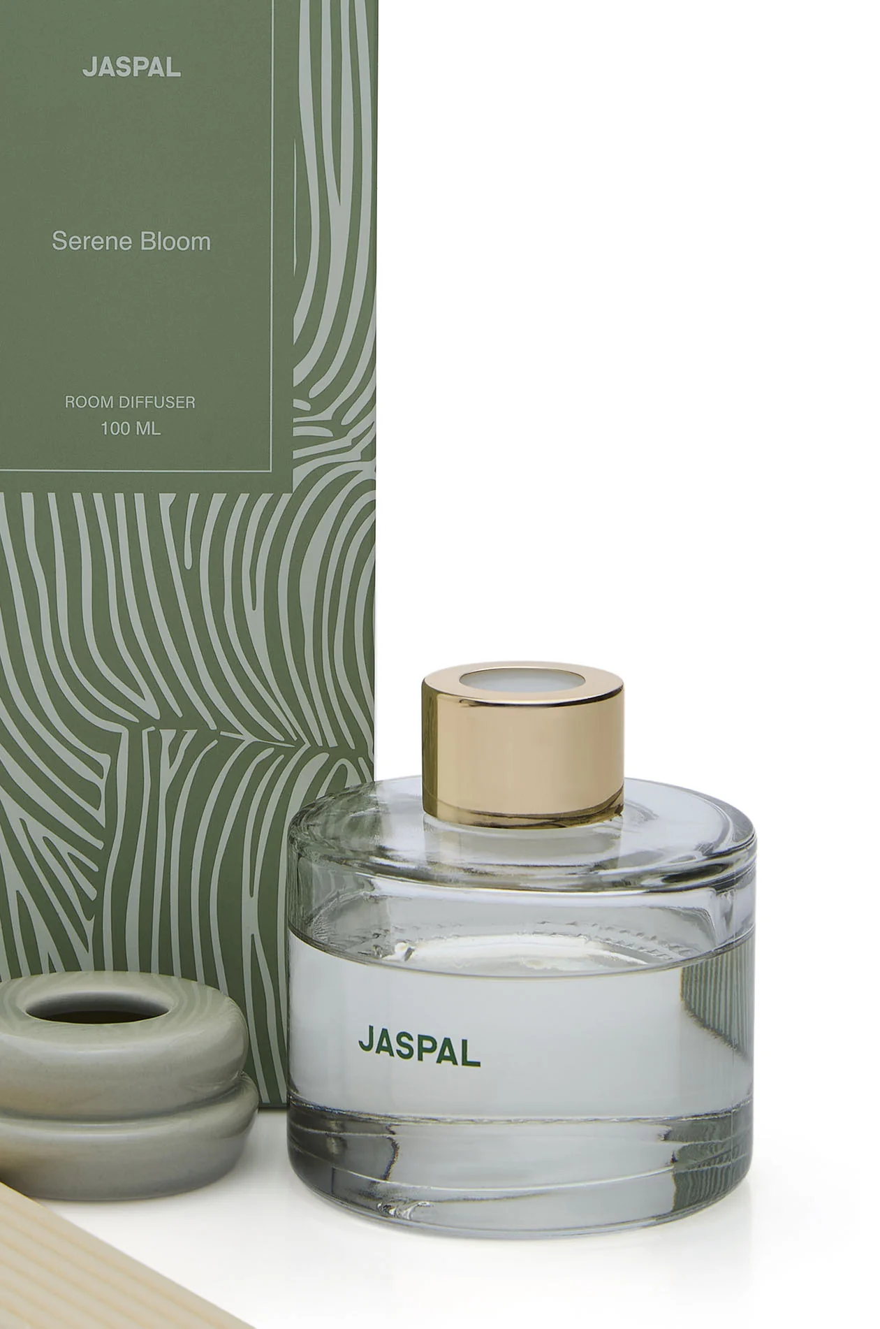 Neutral Chic Small Reed Diffuser - Image 4