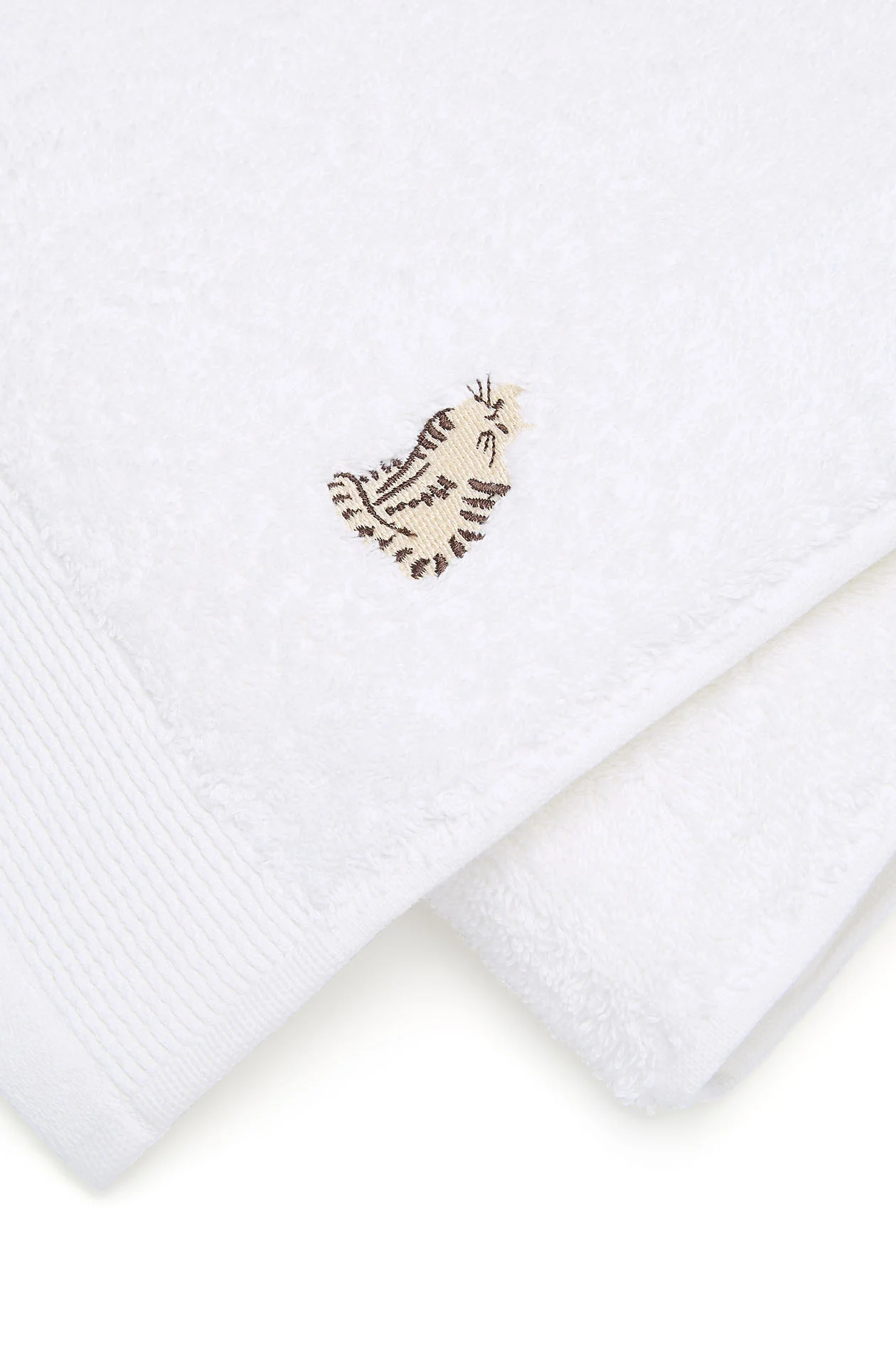 Animal Capture Bath Towel - Image 6
